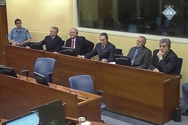 Nikola Šainović, Dragoljub Ojdanić, Nebojša Pavković, Vladimir Lazarević i Sreten Lukić u sudnici Tribunala