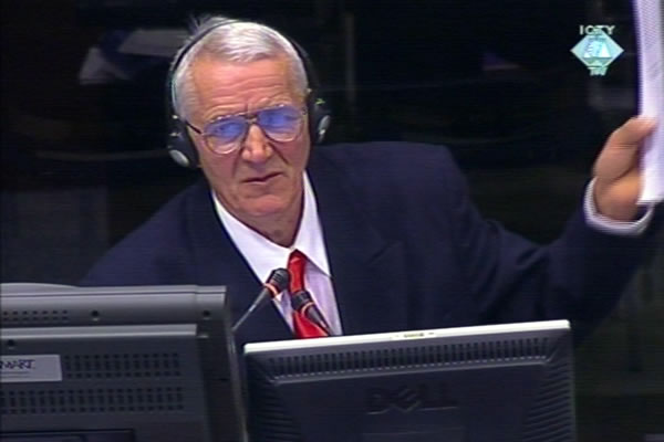 Neđeljko Prstojević, svjedok na suđenju Radovanu Karadžiću