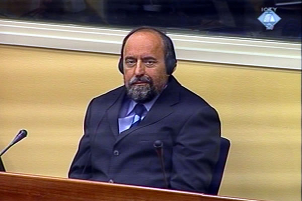 Goran Hadžić u sudnici Tribunala 