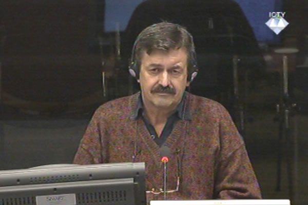 Slavko Puhalić, svjedok na suđenju Radovanu Karadžiću 
