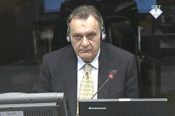 Mane Đurić, svjedok odbrane Ratka Mladića 