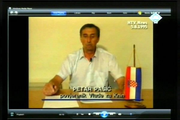 Snimak Hrvatske televizije od 5. avgusta 1995. godine u kojem Petar Pašić poziva Srbe da ne napuštaju Krajinu