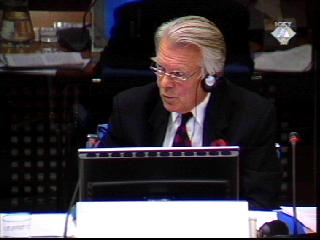 David Owen, mirovni posrednik EU, svjedoči na suđenju Miloševiću