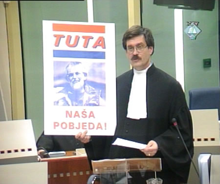 Kenneth Scott, tužitelj na suđenju Mladenu Naletiliću Tuti i Vinku Martinoviću Šteli