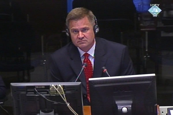 Michael Phillips, svjedok na suđenju Vlastimiru Đorđeviću