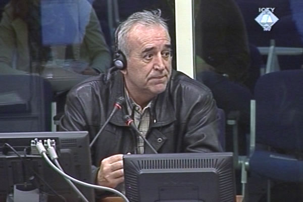 Momir Nikolić svjedoči na suđenju sedmorici oficira vojske i policije bosanskih Srba optuženih za zločine u Srebrenici i Žepi
