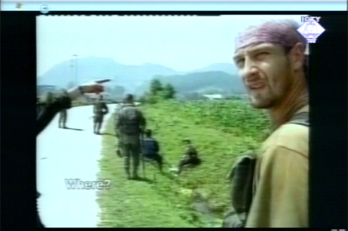 Nikola Popović na snimku iz Srebrenice
