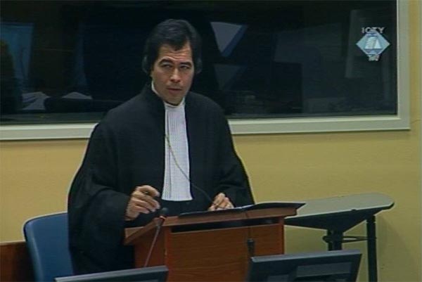 Norman Thayer, tužilac na suđenju sedmorici oficira vojske i policije bosanskih Srba, optuženih za zločine u Srebrenici