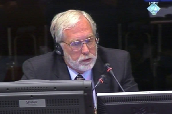 Robert Donia, svjedok na suđenju Radovanu Karadžiću