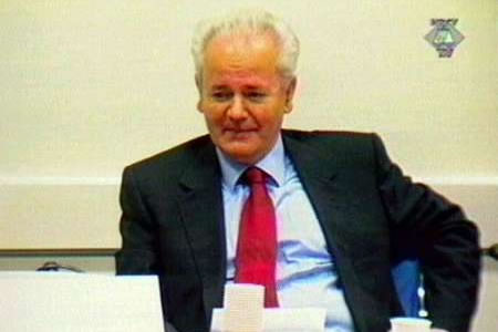 Slobodan Milošević u sudnici Tribunala
