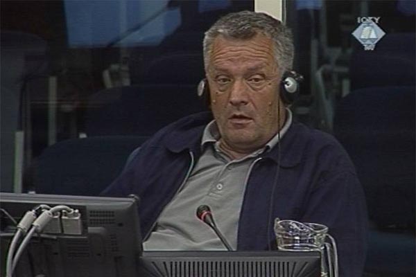Tanacko Tanić, svjedok na suđenju oficirima vojske i policije bosanskih Srba optuženim za zločine u Srebrenici