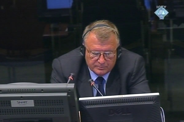 Milorad Davidović, svjedok na suđenju Radovanu Karadžiću 