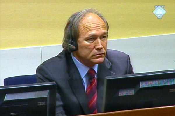 Vlastimir Đorđević u sudnici Tribunala