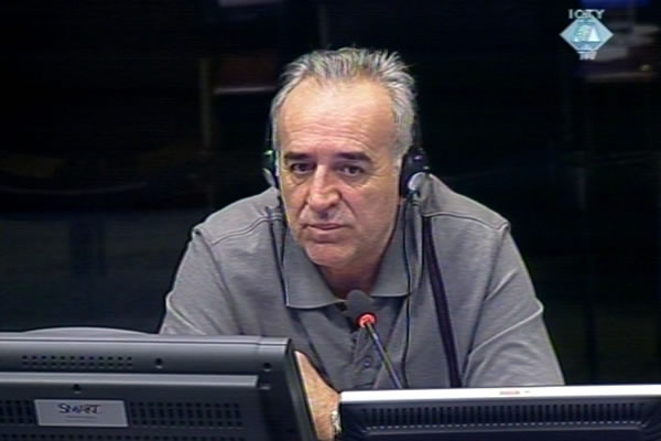 Momir Nikolić, svjedok na suđenju Radovanu Karadžiću 
