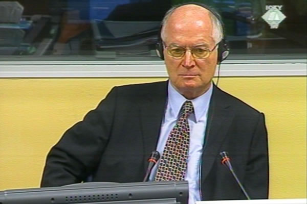 Geert Ahrens, svjedok na suđenju Goranu Hadžiću 