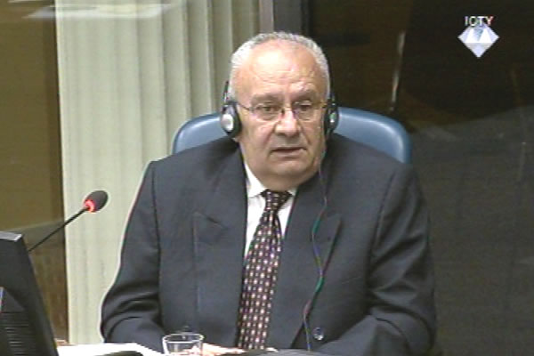 Borislav Bogunović, svjedok na suđenju Goranu Hadžiću