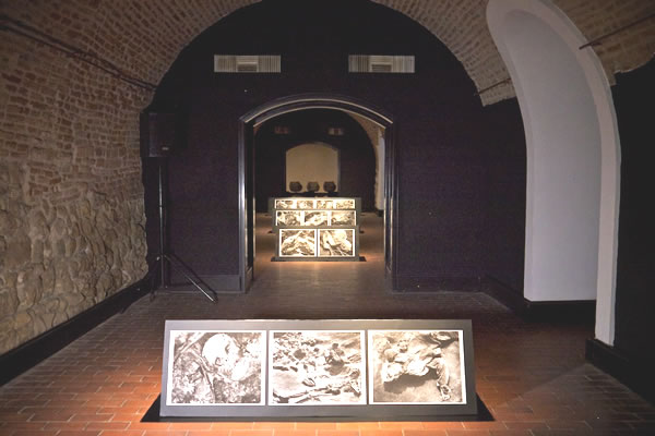 Slika sa izložbe u zagrebačkoj Galeriji Klovićevi dvori 