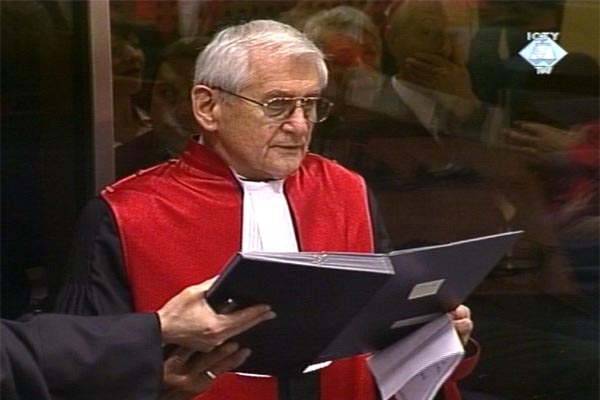 Arpad Prandler, ad-litem sudija Tribunala, polaže zakletvu