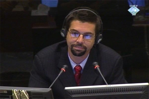 Fred Abrahams, svjedok na suđenju šestorici srpskih političkih, policijskih i vojnih zvaničnika za zločine protiv čovečnosti na Kosovu