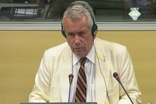 Martin Bell, svjedok na suđenju Dragomiru Miloševiću