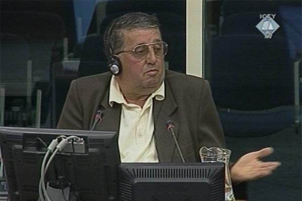 Mihajlo Galić, svjedok na suđenju oficirima vojske i policije bosanskih Srba optuženim za zločine u Srebrenici