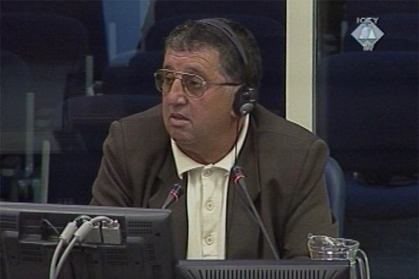 Mihajlo Galić, svjedok na suđenju oficirima vojske i policije bosanskih Srba optuženim za zločine u Srebrenici