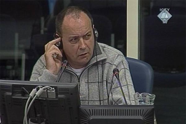 Nebojša Jeremić, svjedok na suđenju oficirima vojske i policije bosanskih Srba optuženim za zločine u Srebrenici