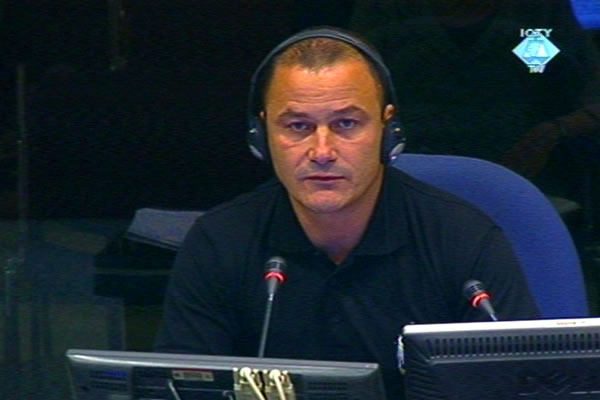 Nebojša Stojanović, svjedok na suđenju Vojislavu Šešelju