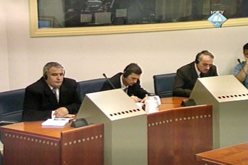 Vidoje Blagojević, Dragan Obrenović i Dragan Jokić u sudnici Tribunala