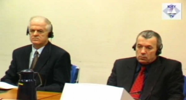 Momir Talić i Radoslav Brđanin u sudnici Tribunala