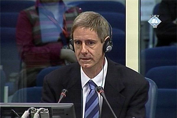 Thomas  Parsons, svjedok na suđenju oficirima vojske i policije bosanskih Srba optuženim za zločine u Srebrenici