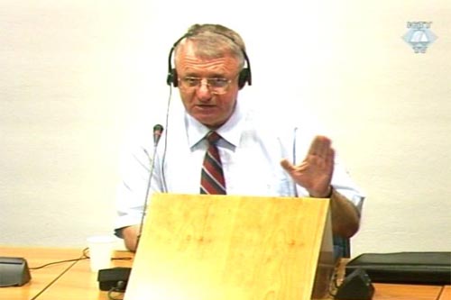 Vojislav Šešelj na konferenciji o stanju u postupku