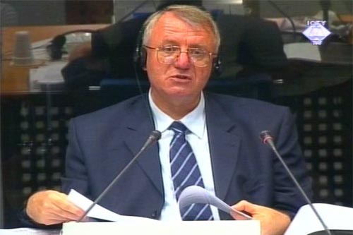 Vojislav Šešelj svjedoči u odbranu Slobodana Miloševića