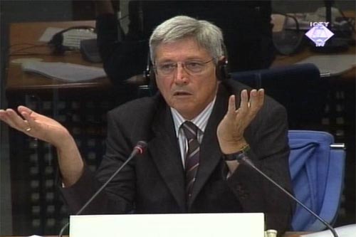 Zoran Stojković, predstavnik vlade u Beogradu na saslušanju o privremenom oslobađanju Nebojše Pavkovića